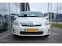 Toyota Auris 1.8 Full Hybrid Business