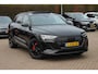 Audi E-tron e-tron 50 quattro Launch edition Black 71 kWh S-line / SoH 92.1% / Trekhaak / Panoramadak / 20'' / Luchtvering / ACC / Navigatie / Stoelverwarming