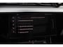Audi E-tron e-tron 50 quattro Launch edition Black 71 kWh S-line / SoH 92.1% / Trekhaak / Panoramadak / 20'' / Luchtvering / ACC / Navigatie / Stoelverwarming