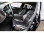 Volvo V60 2.0 B3 Inscription | Achteruitrijcamera | Parkeersensoren | Trekhaak | Lederen Bekleding | BLIS | Cruise Control Adaptief | Lichtmetalen Velgen 18 inch | Keyless Entry | Stoelverwarming