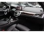BMW 5-Serie 540i High Exe. M Sport / Trekhaak / Schuifdak / Camera / Leder / Keyless / 20'' / Stoelventilatie+Verwarming / Stuurverwarming / Dodehoek / DAB / ACC