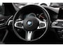 BMW 5-Serie 540i High Exe. M Sport / Trekhaak / Schuifdak / Camera / Leder / Keyless / 20'' / Stoelventilatie+Verwarming / Stuurverwarming / Dodehoek / DAB / ACC