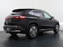Mercedes-Benz EQA 250+ Business Solution Luxury | Trekhaak | Panoramadak | Dodehoekassistent | Apple CarPlay | Android Auto | Stoelverwarming | Sfeerverlichting | Donkergetint Glas Achter | Elektrische Achterklep | Elektrisch Inklapbare Buitenspiegels | Achteruitrijcamera | Parkeersensoren