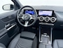 Mercedes-Benz EQA 250+ Business Solution Luxury | Trekhaak | Panoramadak | Dodehoekassistent | Apple CarPlay | Android Auto | Stoelverwarming | Sfeerverlichting | Donkergetint Glas Achter | Elektrische Achterklep | Elektrisch Inklapbare Buitenspiegels | Achteruitrijcamera | Parkeersensoren