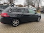Peugeot 308 SW 1.2 PureTech Limited Edition, panorama, xenon-led, navi, cruise, trekhaak, keyless go/entree, nwe distributie