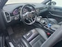 Porsche Cayenne Coupé 3.0 E-Hybrid met Sport Design, Soft-Close, 22inch, Luchtvering, Bose, LED
