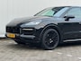 Porsche Cayenne Coupé 3.0 E-Hybrid met Sport Design, Soft-Close, 22inch, Luchtvering, Bose, LED