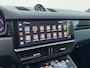Porsche Cayenne Coupé 3.0 E-Hybrid met Sport Design, Soft-Close, 22inch, Luchtvering, Bose, LED