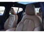 Volvo XC40 Plug-in Hybrid T4 Inscription | PHEV | Achteruitrijcamera | Parkeersensoren | Harman Kardon Audio | Panoramadak | Lederen Bekleding | BLIS | Elektrisch Verstelbare Voorstoelen