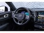 Volvo XC40 Recharge Twin Ultimate 78 kWh | Warmtepomp | Panoramadak | Lichtmetalen Velgen 20 inch | Trekhaak | Harman Kardon Audio | BLIS | 360 Graden Camera | Elektrisch Verstelbare Voorstoelen | Keyless Entry