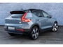 Volvo XC40 Recharge Twin Ultimate 78 kWh | Warmtepomp | Panoramadak | Lichtmetalen Velgen 20 inch | Trekhaak | Harman Kardon Audio | BLIS | 360 Graden Camera | Elektrisch Verstelbare Voorstoelen | Keyless Entry
