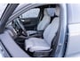 Volvo XC40 Recharge Twin Ultimate 78 kWh | Warmtepomp | Panoramadak | Lichtmetalen Velgen 20 inch | Trekhaak | Harman Kardon Audio | BLIS | 360 Graden Camera | Elektrisch Verstelbare Voorstoelen | Keyless Entry