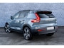 Volvo XC40 Recharge Twin Ultimate 78 kWh | Warmtepomp | Panoramadak | Lichtmetalen Velgen 20 inch | Trekhaak | Harman Kardon Audio | BLIS | 360 Graden Camera | Elektrisch Verstelbare Voorstoelen | Keyless Entry