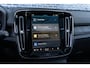 Volvo XC40 Recharge Twin Ultimate 78 kWh | Warmtepomp | Panoramadak | Lichtmetalen Velgen 20 inch | Trekhaak | Harman Kardon Audio | BLIS | 360 Graden Camera | Elektrisch Verstelbare Voorstoelen | Keyless Entry