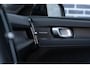Volvo XC40 Recharge Twin Ultimate 78 kWh | Warmtepomp | Panoramadak | Lichtmetalen Velgen 20 inch | Trekhaak | Harman Kardon Audio | BLIS | 360 Graden Camera | Elektrisch Verstelbare Voorstoelen | Keyless Entry