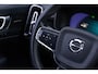 Volvo XC40 Recharge Twin Ultimate 78 kWh | Warmtepomp | Panoramadak | Lichtmetalen Velgen 20 inch | Trekhaak | Harman Kardon Audio | BLIS | 360 Graden Camera | Elektrisch Verstelbare Voorstoelen | Keyless Entry