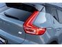 Volvo XC40 Recharge Twin Ultimate 78 kWh | Warmtepomp | Panoramadak | Lichtmetalen Velgen 20 inch | Trekhaak | Harman Kardon Audio | BLIS | 360 Graden Camera | Elektrisch Verstelbare Voorstoelen | Keyless Entry