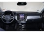 Volvo V90 T6 Recharge AWD Core Bright - IntelliSafe Assist & Surround - Adaptieve LED koplampen - Parkeercamera achter - Verwarmde voorstoelen, stuur & achterbank - Parkeersensoren voor & achter - Extra getint glas - Elektr. inklapbare trekhaak - 19' LMV