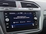Volkswagen Tiguan 1.4 TSI eHybrid R-Line Business+ | Trekhaak | Camera | Navigatie | 19"| Elek. Achterklep |