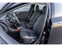Volvo V40 Cross Country 1.6 T4 Momentum | Navigatie | Trekhaak | Lichtmetalen Velgen 17 inch | Parkeersensoren | LED Dagrijverlichting | High Performance Audio