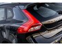 Volvo V40 Cross Country 1.6 T4 Momentum | Navigatie | Trekhaak | Lichtmetalen Velgen 17 inch | Parkeersensoren | LED Dagrijverlichting | High Performance Audio