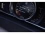 Volvo V40 Cross Country 1.6 T4 Momentum | Navigatie | Trekhaak | Lichtmetalen Velgen 17 inch | Parkeersensoren | LED Dagrijverlichting | High Performance Audio