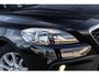 Volvo V40 Cross Country 1.6 T4 Momentum | Navigatie | Trekhaak | Lichtmetalen Velgen 17 inch | Parkeersensoren | LED Dagrijverlichting | High Performance Audio
