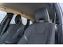 Volvo V40 Cross Country 1.6 T4 Momentum | Navigatie | Trekhaak | Lichtmetalen Velgen 17 inch | Parkeersensoren | LED Dagrijverlichting | High Performance Audio