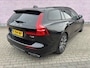 Volvo V60 2.0 T5 R-Design | Achteruitrijcamera | Parkeersensoren | Navigatie | Apple Carplay | Lichtmetalen Velgen 20 inch | Koplampen Adaptief | Trekhaak | BLIS | Verwarmde Voorstoelen en Achterbank