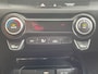 Kia Stonic 1.0 T-GDi MHEV DynamicPlusLine Navigatie ( Apple Carplay/Android auto), Climate Control, Cruise Control, Afn.Trekhaak, Stoel/Stuurverwarming