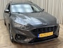 Ford Focus Wagon 1.0 EcoBoost *ST Line* Stoel/Stuurverwarming / Apple Carplay / Adapt. Cruise / Trekhaak / Keyless / Camera / Org.NL!