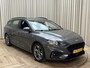 Ford Focus Wagon 1.0 EcoBoost *ST Line* Stoel/Stuurverwarming / Apple Carplay / Adapt. Cruise / Trekhaak / Keyless / Camera / Org.NL!