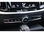 Volvo S60 2.0 Recharge T6 AWD R-Design | Plug-In Hybrid (PHEV) | Achteruitrijcamera | Panoramadak | Lichtmetalen Velgen 19 inch | BLIS | Parkeersensoren | Navigatie | Apple Carplay