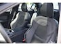 Volvo S60 2.0 Recharge T6 AWD R-Design | Plug-In Hybrid (PHEV) | Achteruitrijcamera | Panoramadak | Lichtmetalen Velgen 19 inch | BLIS | Parkeersensoren | Navigatie | Apple Carplay