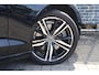 Volvo S60 2.0 Recharge T6 AWD R-Design | Plug-In Hybrid (PHEV) | Achteruitrijcamera | Panoramadak | Lichtmetalen Velgen 19 inch | BLIS | Parkeersensoren | Navigatie | Apple Carplay