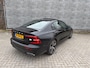 Volvo S60 2.0 Recharge T6 AWD R-Design | Plug-In Hybride (PHEV) | Achteruitrijcamera | Panoramadak | Lichtmetalen Velgen 19 inch | BLIS | Parkeersensoren | Navigatie | Apple Carplay