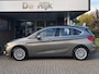 BMW 2-Serie Active Tourer 225xe Centennial High Executive PHEV RIJKLAAR | Pano, Head-Up, Navi, Cruise, Stoelverw. | NAP |