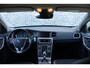 Volvo V60 1.5 T3 Momentum | Navigatie | High Performance Audio | Lichtmetalen Velgen 17 inch | Trekhaak | Dealeronderhouden | Parkeersensoren