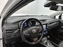 Toyota Avensis Touring Sports 1.8 VVT-i Executive Business Premium Automaat | Trekhaak | Parkeersensoren | JJ