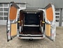 Ford Transit Custom 300 2.0 TDCI L2H1 Limited Airco Cruise control Trekhaak 2800kg trekgewicht 3-Persoons Stoelverwarming Telefoonverbinding Achterruitrij camera Parkeersensoren voor en achter Schuifdeur Euro 6