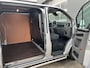 Ford Transit Custom 300 2.0 TDCI L2H1 Limited Airco Cruise control Trekhaak 2800kg trekgewicht 3-Persoons Stoelverwarming Telefoonverbinding Achterruitrij camera Parkeersensoren voor en achter Schuifdeur Euro 6