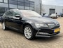 Skoda Superb Combi 1.4 TSI iV 218 pk Business Edition Plus Navigatie Trekhaak Camera Carplay Elek Stoel Stoelverwarming v+a ACC DAB 18 Inch Velgen Canton Audio Getint Glas Plug in Hybride NL Auto