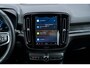 Volvo XC40 Recharge Plus 70 kWh | Adaptieve Cruise Control | Dodehoek Detectie | Stoel en Stuurverwarming | 20” | Nubuck Bekleding |