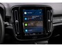Volvo XC40 Recharge Plus 70 kWh | Adaptieve Cruise Control | Dodehoek Detectie | Stoel en Stuurverwarming | 20” | Nubuck Bekleding |