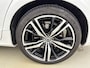 Volvo S60 T8 Recharge R-Design | 19" | Panoramadak | Harman Kardon | 360 Camera | Full LED | Leder Dashboard | Elektr .verst. Sportstoelen | Stoel/Stuurverwarming