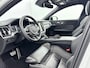 Volvo S60 T8 Recharge R-Design | 19" | Panoramadak | Harman Kardon | 360 Camera | Full LED | Leder Dashboard | Elektr .verst. Sportstoelen | Stoel/Stuurverwarming