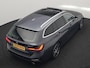 BMW 3-Serie Touring 330e Sportline Plug In Hybrid 293pk Dealer O.H PHEV | Panodak | Trekhaak af Fabriek | Lederen Sportstoelen Memory | 360 Camera | Keyless | Camera & Parkassist | 18"L.M | Apple Carplay | Sfeerverlichting |