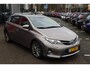 Toyota Auris 1.8 HYBRID LEASE PRO JBL-AUDIO NAVI STOELVERWARMING KEYLESS 17"LM-VELGEN CRUISE CAMERA PARK-SENSOREN