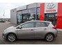 Toyota Auris 1.8 HYBRID LEASE PRO JBL-AUDIO NAVI STOELVERWARMING KEYLESS 17"LM-VELGEN CRUISE CAMERA PARK-SENSOREN