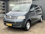 Volkswagen Transporter 2.5 TDI 340 130pk DC L2H1 Alleen Export!! Airco Cruise controle Schuifdeur Trekhaak 2500kg trekgewicht Parkeersensoren achter Navigatiesysteem 5-Persoons Euro 4